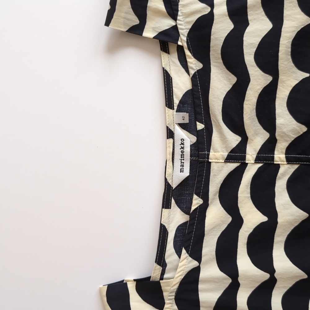 Marimekko Black and White Midi Dress with Wave Print - Picture 3 of 4